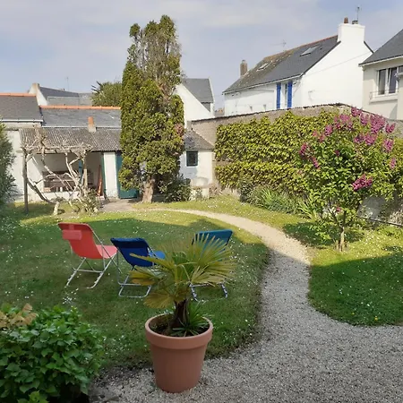 Maison Croisicaise Avec Jardin Et Animaux Bienvenus, Proche Port, 5 Couchages - Fr-1-843-60 *